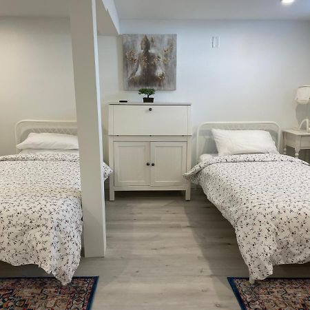 Newly Renovated 2 Bedroom 1 Ba *10 Min Walk To Falls* Niagara Falls Eksteriør billede